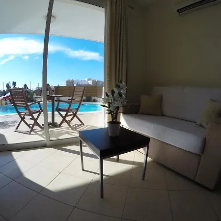 Kato Apartman