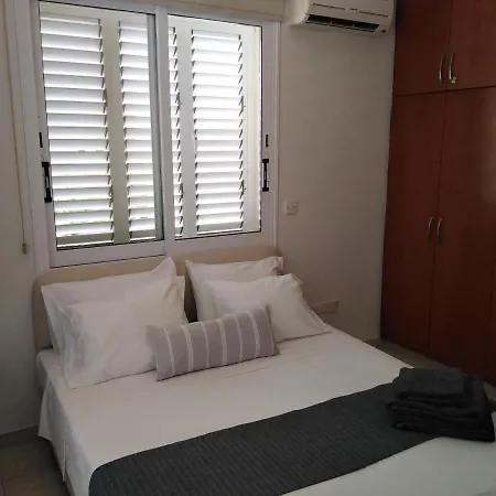 Kato Apartman
