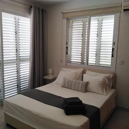 Kato Apartman